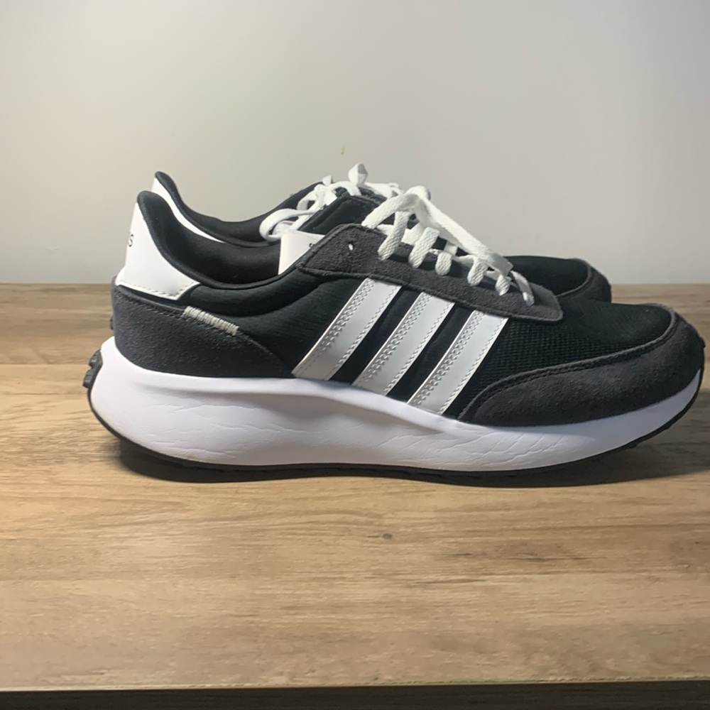 Adidas Run 70s